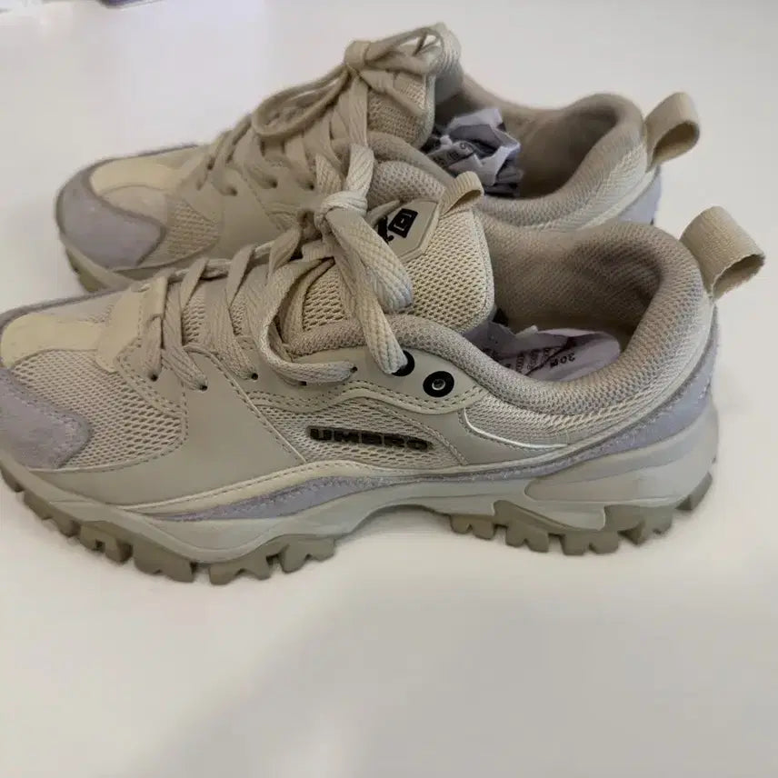 [BUNJANG] Umbro 230mm Sneakers / 엄브로 230사이즈