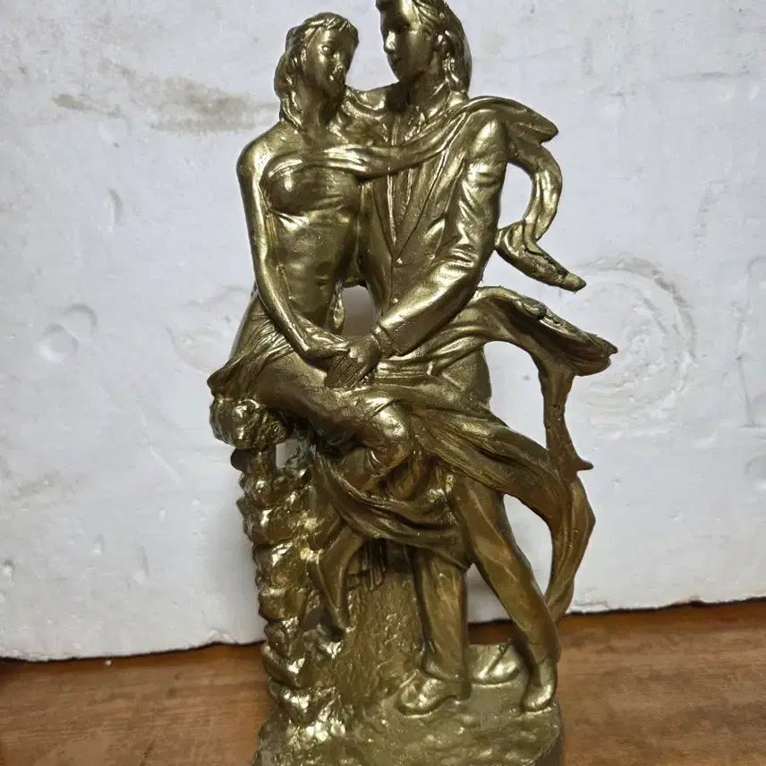 [BUNJANG] Brass Couple Figurine Ornament / 황동 남녀 커플 조각상 장식품