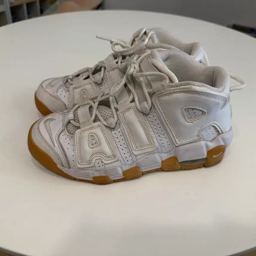 [BUNJANG] Nike Air More Uptempo White Sneakers (235mm) / 나이키 에어 모어 업템포 235사이즈