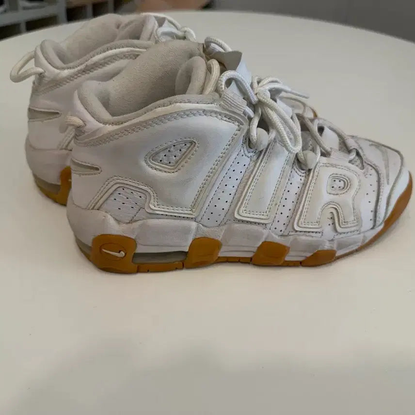 [BUNJANG] Nike Air More Uptempo White Sneakers (235mm) / 나이키 에어 모어 업템포 235사이즈