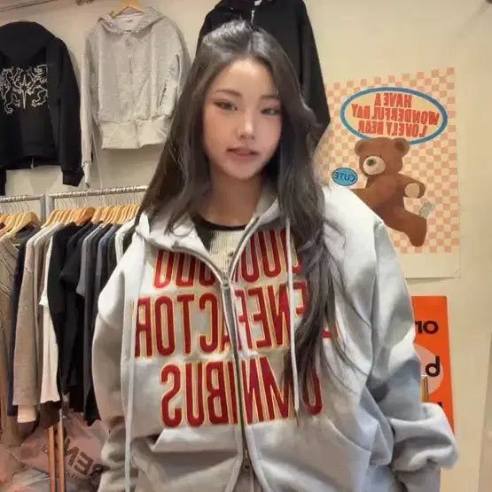[BUNJANG] Omniverse Lettering Hooded Zip-Up / 옴니버스 크롭 핑거홀 후드집업