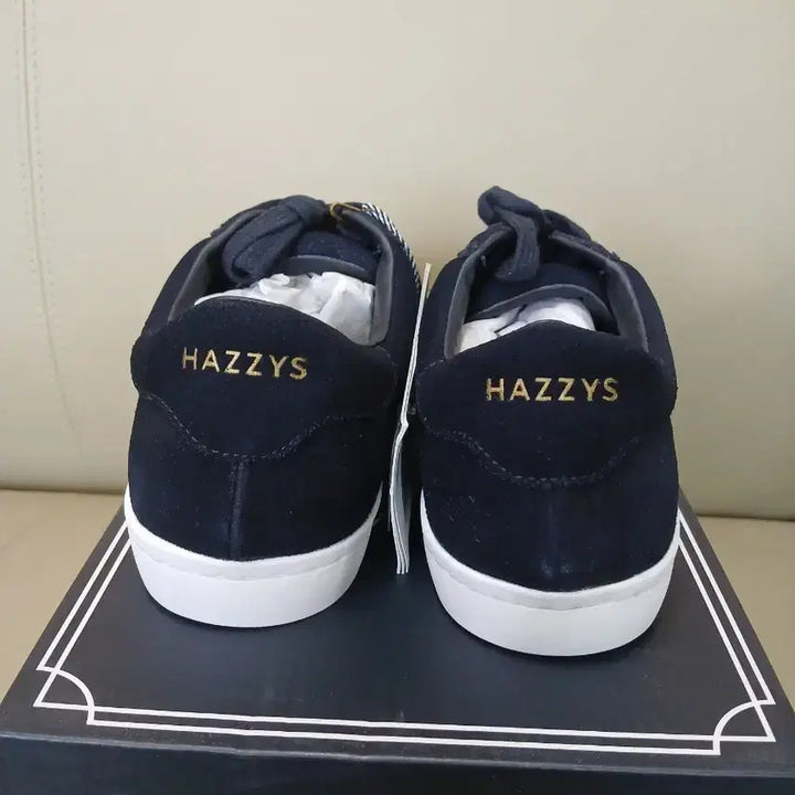 [BUNJANG] Hazzys Navy Sneakers Size 260 New / 헤지스 스니커즈 260 새상품