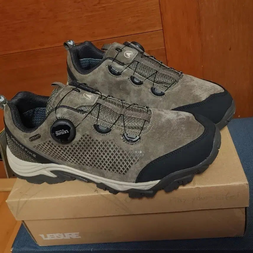 [BUNJANG] Leisuretime 280mm Genuine Leather Hiking Trekking Shoes / 다이얼  280 소가죽 등산화 트레킹화 레저타임 트렉스타