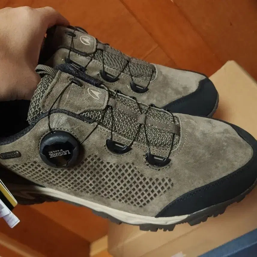 [BUNJANG] Leisuretime 280mm Genuine Leather Hiking Trekking Shoes / 다이얼  280 소가죽 등산화 트레킹화 레저타임 트렉스타