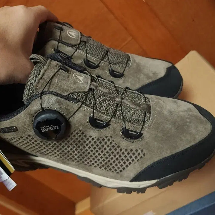 [BUNJANG] Leisuretime 280mm Genuine Leather Hiking Trekking Shoes / 다이얼  280 소가죽 등산화 트레킹화 레저타임 트렉스타