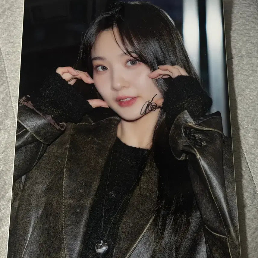[SOLD OUT] 볼빨간사춘기 친필사인액자