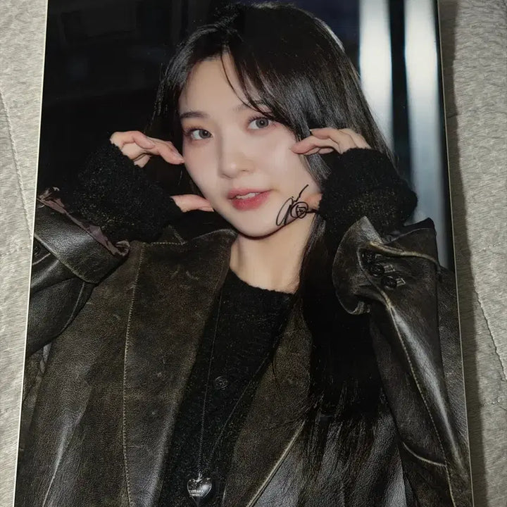 [SOLD OUT] 볼빨간사춘기 친필사인액자