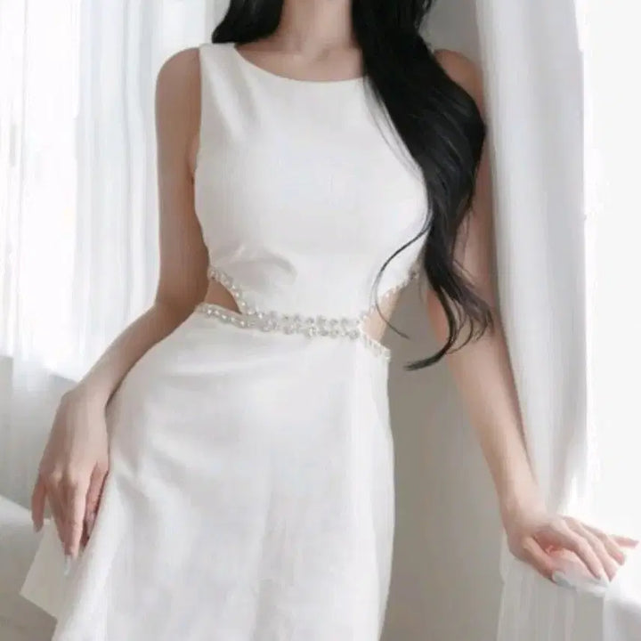 [BUNJANG] Imported Dress Cubic Embellished Dress / 수입의류 큐빅원피스(8.8) 홀복드오브