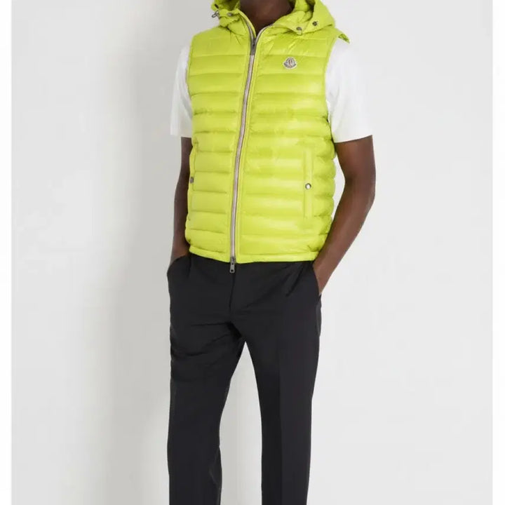 [BUNJANG] Moncler Gien Hooded Down Lightweight Vest Zip-up / 몽클레어 지앙 후드 다운 경량 베스트집업 ㅡ 105사이즈