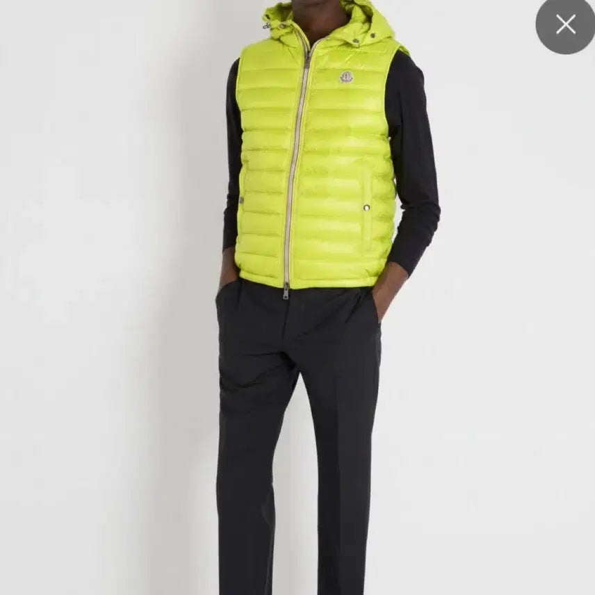 [BUNJANG] Moncler Gien Hooded Down Lightweight Vest Zip-up / 몽클레어 지앙 후드 다운 경량 베스트집업 ㅡ 105사이즈
