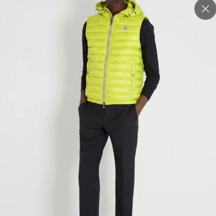 [BUNJANG] Moncler Gien Hooded Down Lightweight Vest Zip-up / 몽클레어 지앙 후드 다운 경량 베스트집업 ㅡ 105사이즈