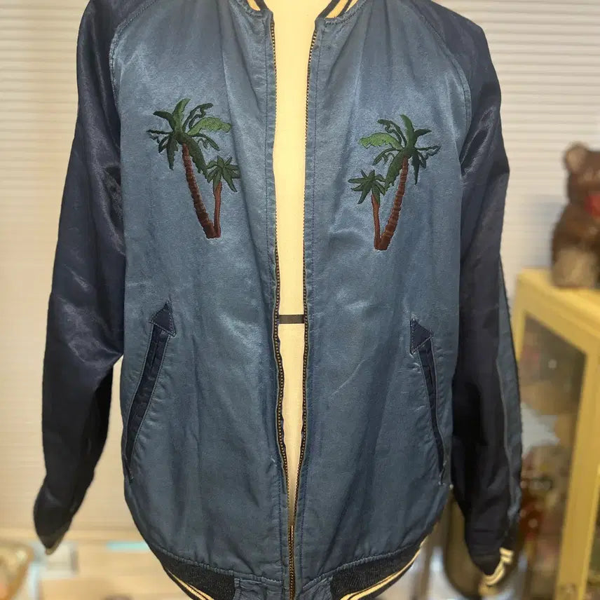 [BUNJANG] REMI RELIEF Reversible Hawaii Sukajan Embroidered Jacket / REMI RELIEF 레미릴리프 빔즈별주 리버시블 하와이 스카잔 자수 L