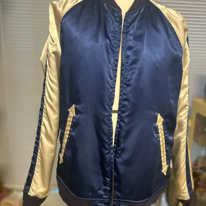 [BUNJANG] REMI RELIEF Reversible Hawaii Sukajan Embroidered Jacket / REMI RELIEF 레미릴리프 빔즈별주 리버시블 하와이 스카잔 자수 L