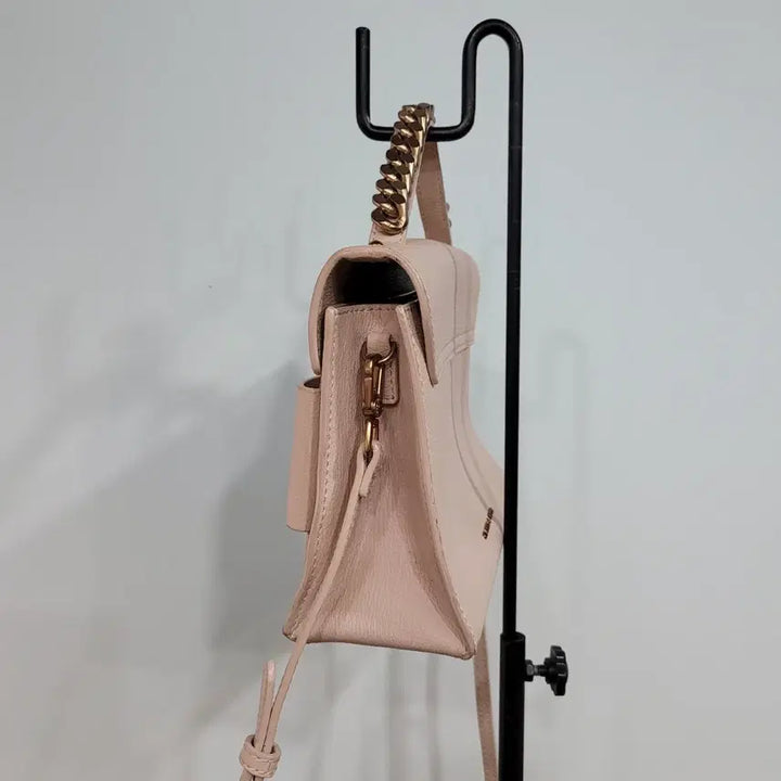 [BUNJANG] Charles &amp; Keith Crossbody Bag / 찰스앤키스 연핑크 크로스백