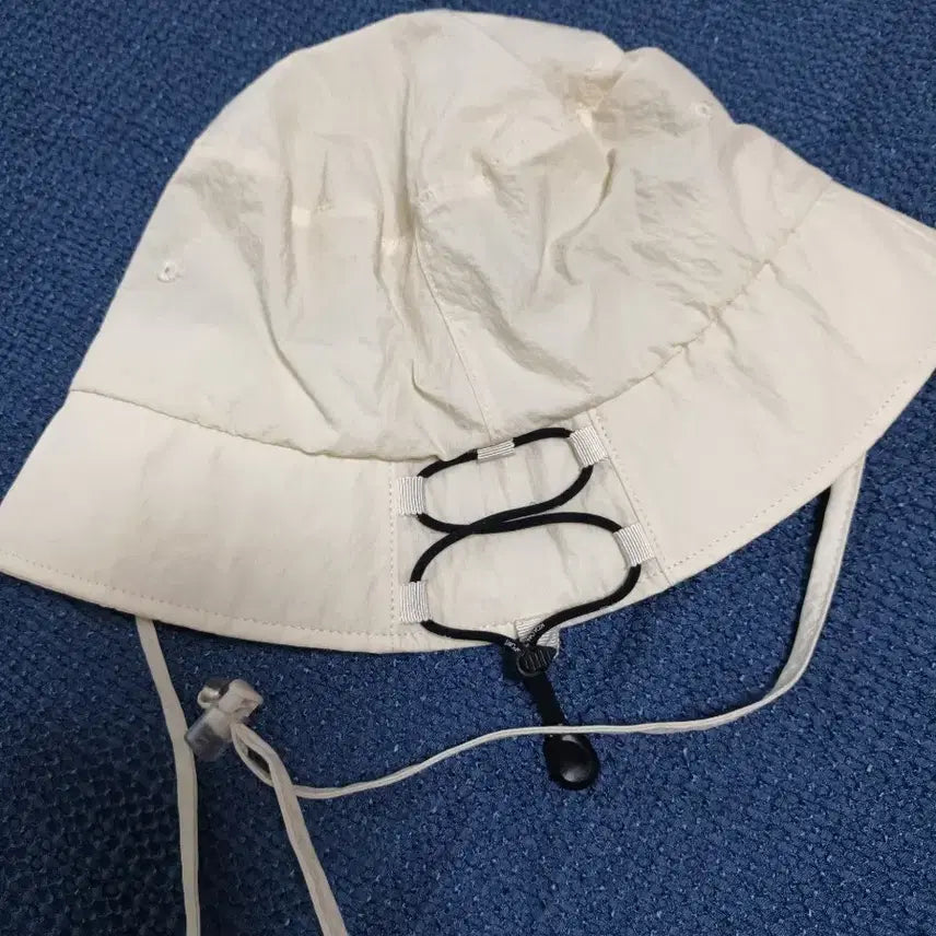 [BUNJANG] Kolon Sport Bucket Hat - Ivory - Women&