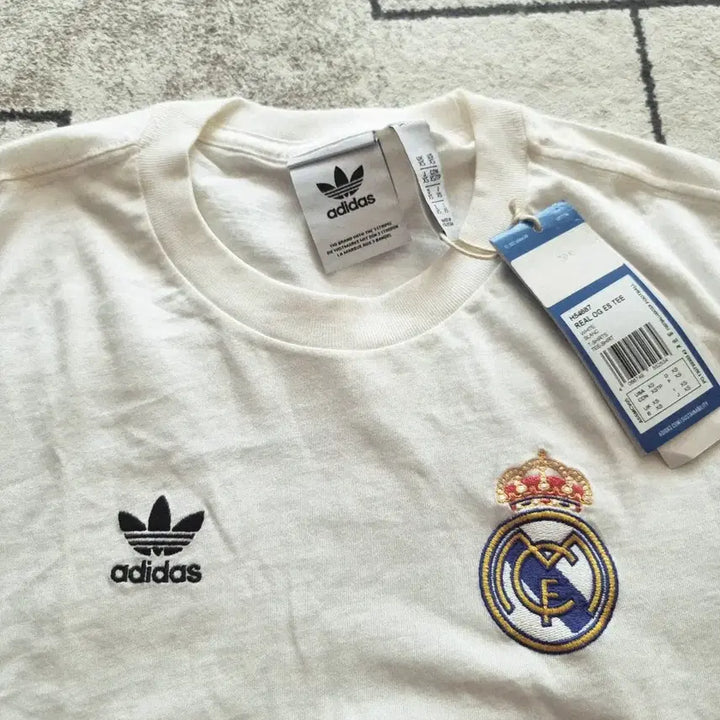 [BUNJANG] Adidas Real Madrid Short Sleeve T-Shirt White XS / [새상품]아디다스 레알마드리드 반팔 화이트 사이즈 XS
