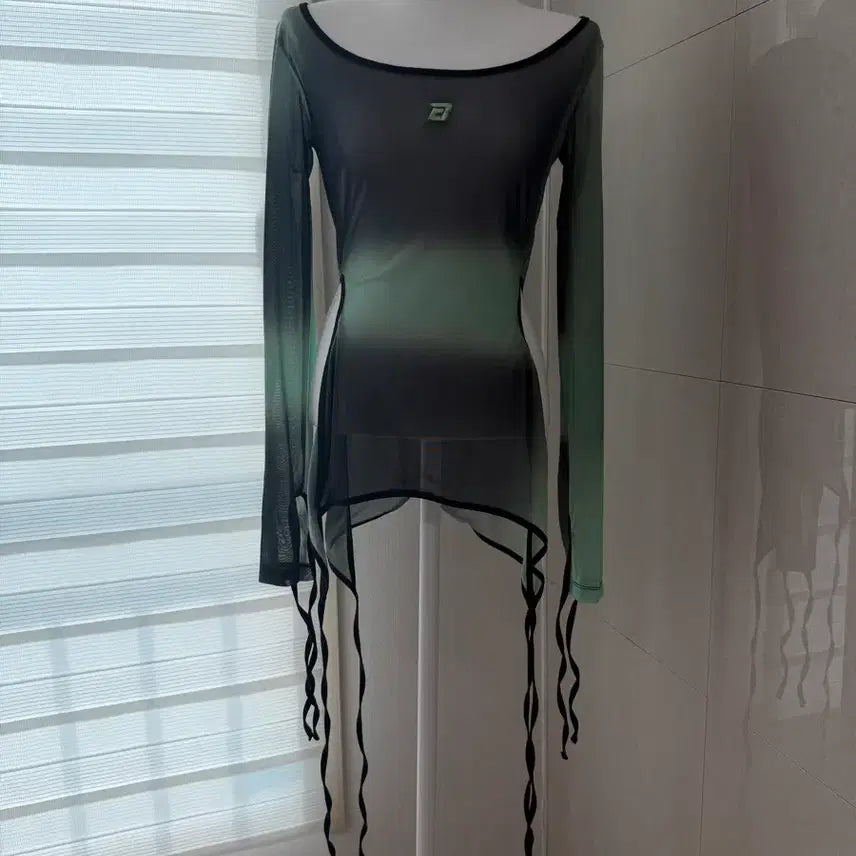 [BUNJANG] Bad Blood See-through Strap Long Sleeve T-Shirt Black/Green S / 배드블러드 긴팔 시스루 스트랩 티셔츠 블랙/그린 S