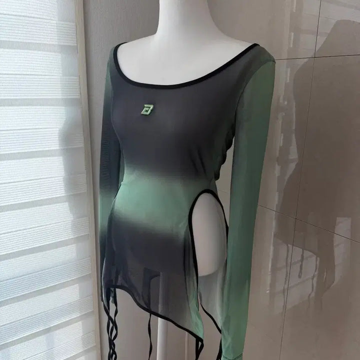 [BUNJANG] Bad Blood See-through Strap Long Sleeve T-Shirt Black/Green S / 배드블러드 긴팔 시스루 스트랩 티셔츠 블랙/그린 S