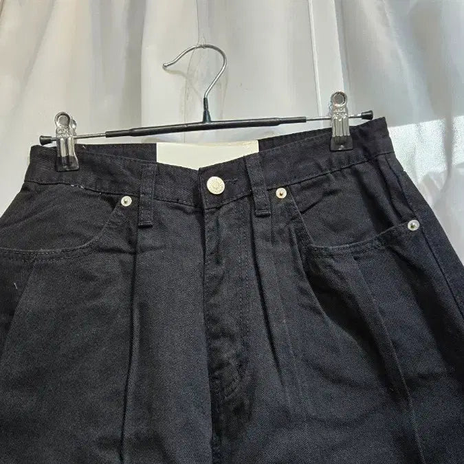 [BUNJANG] High-Waisted Wide Black Jeans / S싸이즈 핀턱 하이웨스트 와이드 블랙진