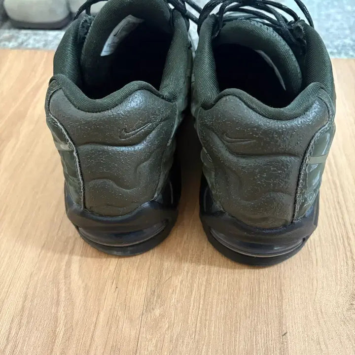 [BUNJANG] Nike x Worksout Air Max 95 Medium Olive Sequoia / 나이키 x 웍스아웃 에어맥스 95 미디움 올리브 앤 세쿼이아 (280)