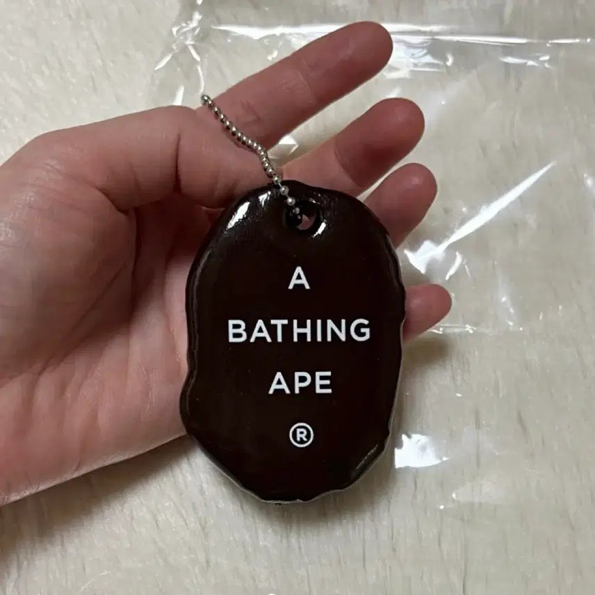 [SOLD OUT] (정품)BAPE 베이프 에이프 헤드 키체인 키링 브라운/당일배송!!
