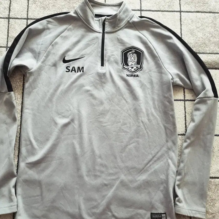[BUNJANG] South Korea National Team 2018-2020 Dri-FIT Shield Top Long Sleeve Jersey Size M / 18-20대한민국 국가대표 쉴드탑 긴팔 드라이핏 기능성 사이즈 95 M