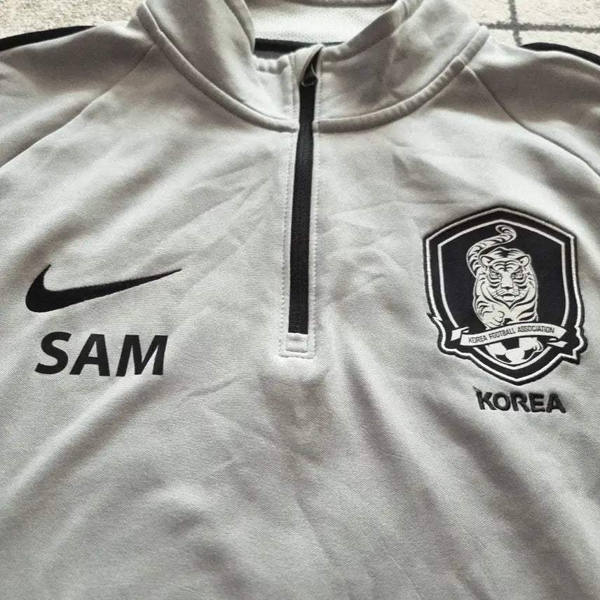 [BUNJANG] South Korea National Team 2018-2020 Dri-FIT Shield Top Long Sleeve Jersey Size M / 18-20대한민국 국가대표 쉴드탑 긴팔 드라이핏 기능성 사이즈 95 M