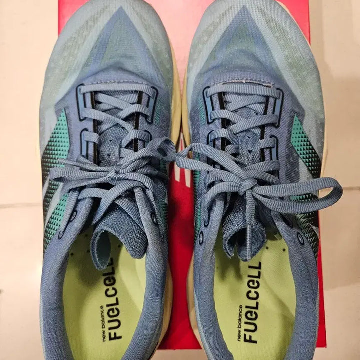 [BUNJANG] New Balance FuelCell Rebel v4 Running Shoes / 뉴발란스 레벨v4 280 판매