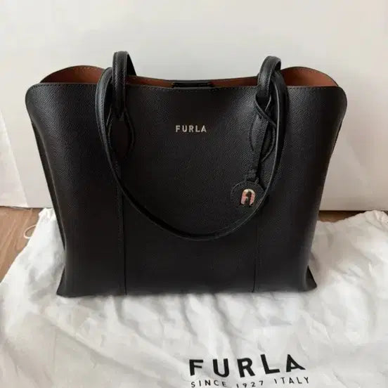 [BUNJANG] Furla Vittoria Tote Bag Shoulder Bag M Black / Furla 훌라 비토리아 토트백 숄더백 M 블랙