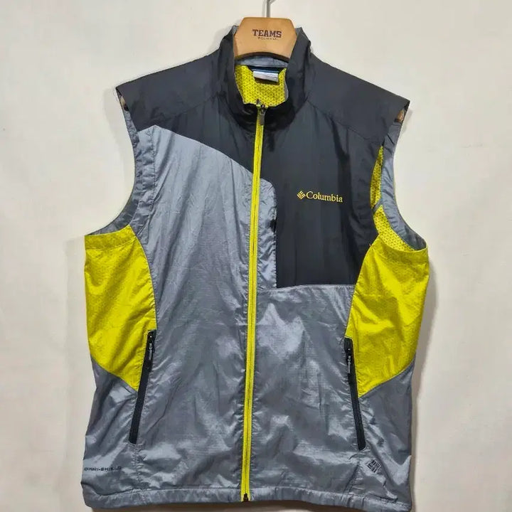 [BUNJANG] Columbia Lightweight Vest / 컨디션 경량 베스트