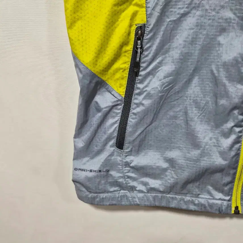 [BUNJANG] Columbia Lightweight Vest / 컨디션 경량 베스트