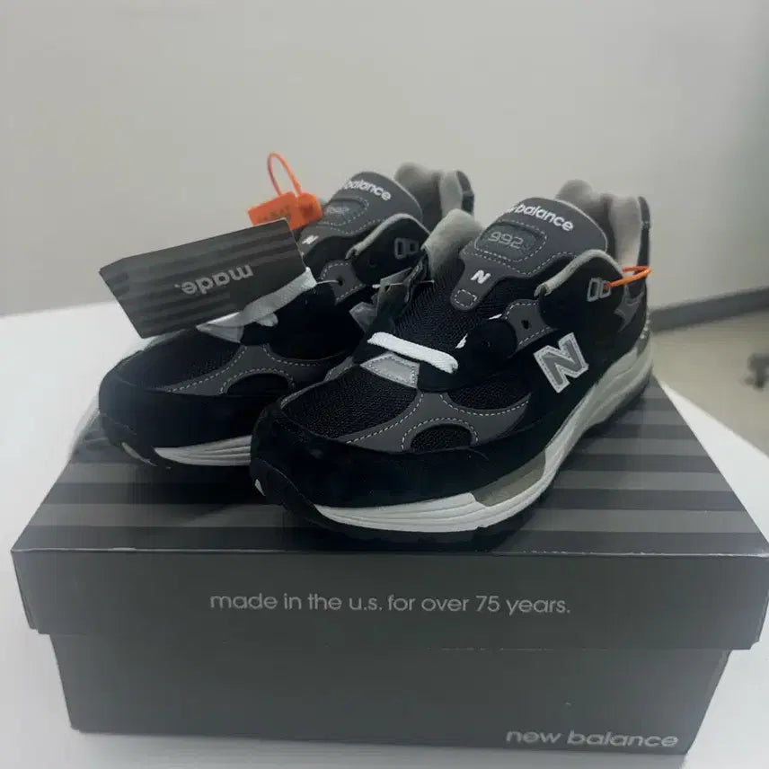 [BUNJANG] New Balance 992 Black Sneakers / [새상품] 뉴발란스 992 블랙