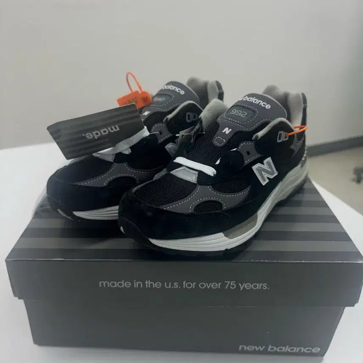 [BUNJANG] New Balance 992 Black Sneakers / [새상품] 뉴발란스 992 블랙