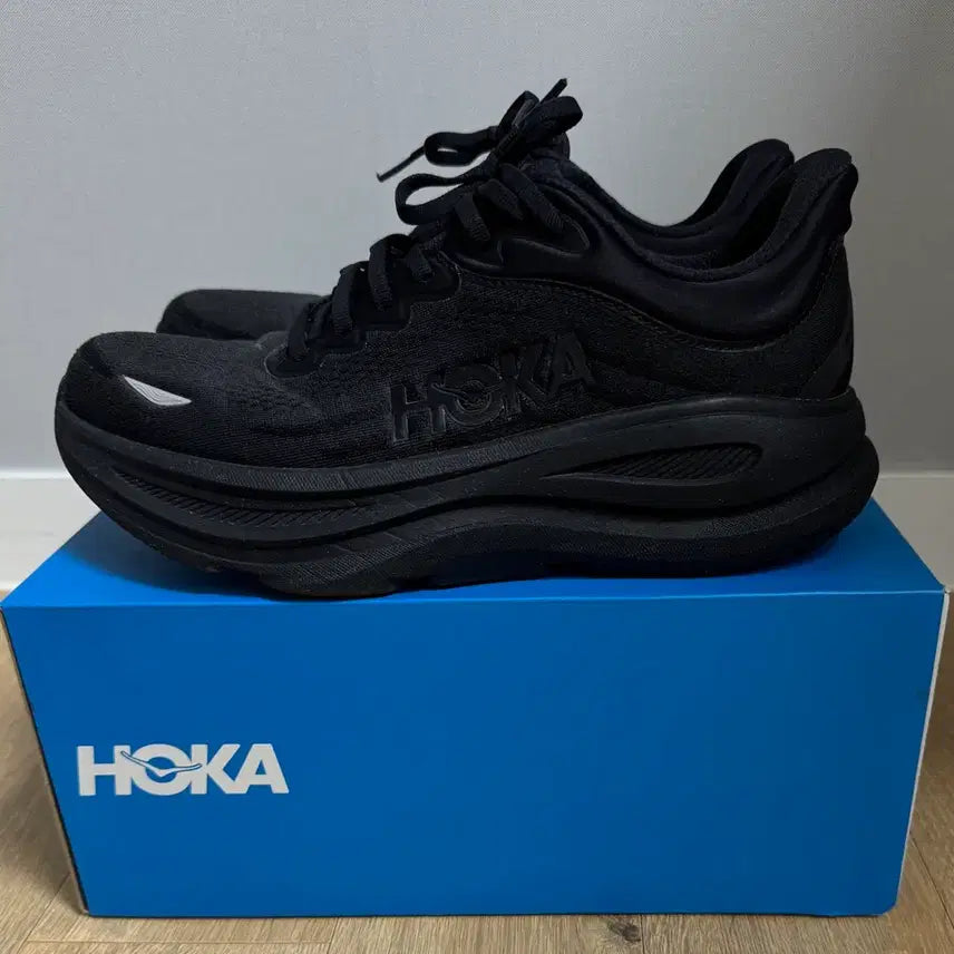 [SOLD OUT] 호카 본디 9 블랙 와이드 260