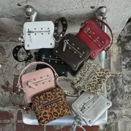 [BUNJANG] Dainese Studded Cross Chain Wallet / (새상품)다이닛 스터드 크로스 체인 월렛