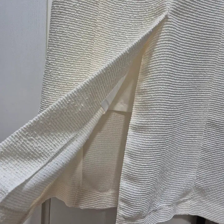 [BUNJANG] OUTSHELL Ivory Puff Sleeve Midi Dress / (타임세일)(새상품)OUTSHELL 아이보리 퍼프 반팔 원피스