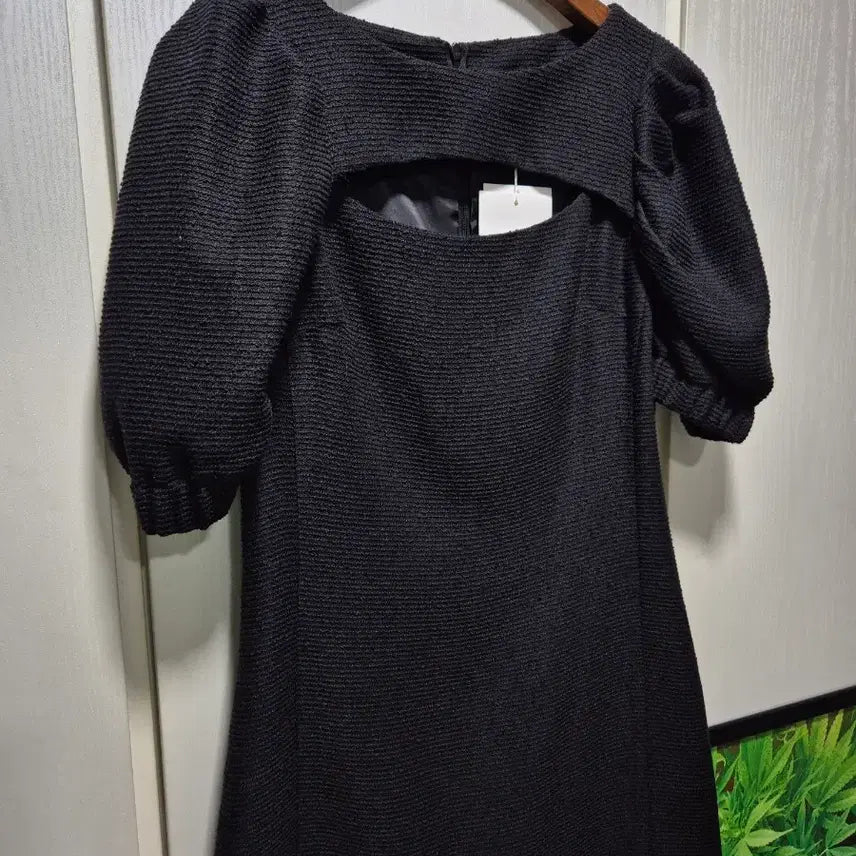 [BUNJANG] OUTSHELL Black Puff Sleeve Long Dress / (타임세일)(새상품)OUTSHELL 블랙 퍼프 반팔 원피스
