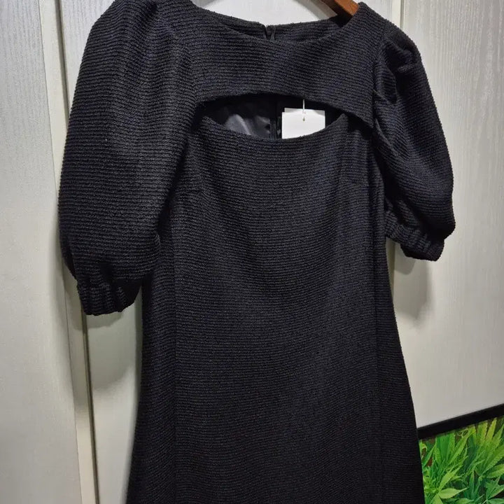 [BUNJANG] OUTSHELL Black Puff Sleeve Long Dress / (타임세일)(새상품)OUTSHELL 블랙 퍼프 반팔 원피스