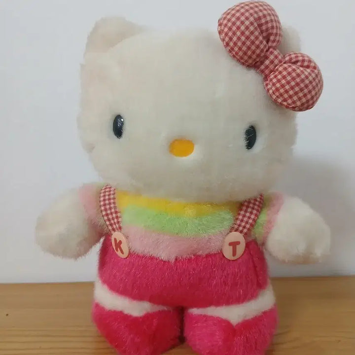 [BUNJANG] Vintage Sanrio Hello Kitty Doll Red Overalls / 빈티지 산리오 헬로키티 인형 빨강 멜빵바지 인형