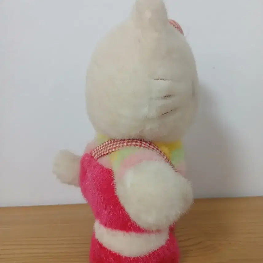[BUNJANG] Vintage Sanrio Hello Kitty Doll Red Overalls / 빈티지 산리오 헬로키티 인형 빨강 멜빵바지 인형