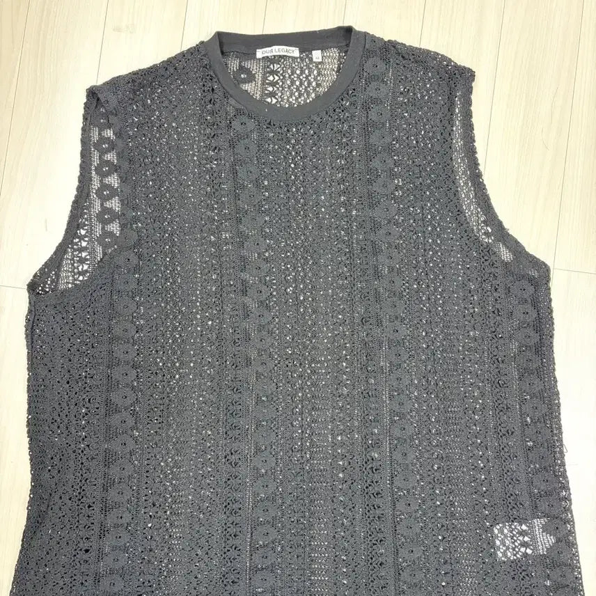 [SOLD OUT] 아워레가시 박스 슬리브리스 코튼 크로셰 베스트, 블랙 조끼