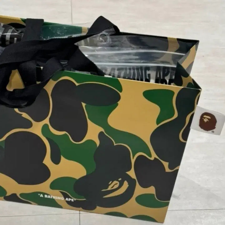 [BUNJANG] BAPE Camo College Long Sleeve XXL / 베이프 카모 컬리지 롱슬리브 블랙그린 xxl