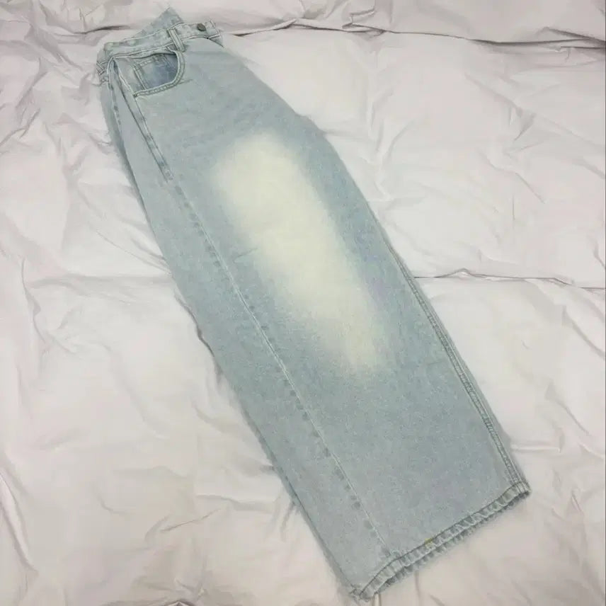 [BUNJANG] Zigzag Light Wash Denim M (Short) / 지그재그 연청M