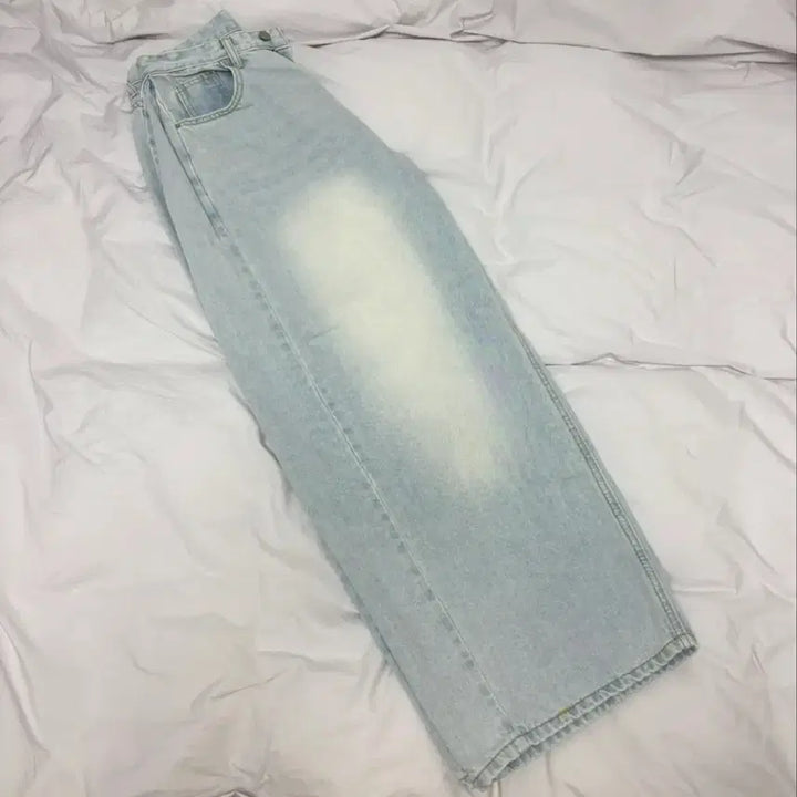[BUNJANG] Zigzag Light Wash Denim M (Short) / 지그재그 연청M
