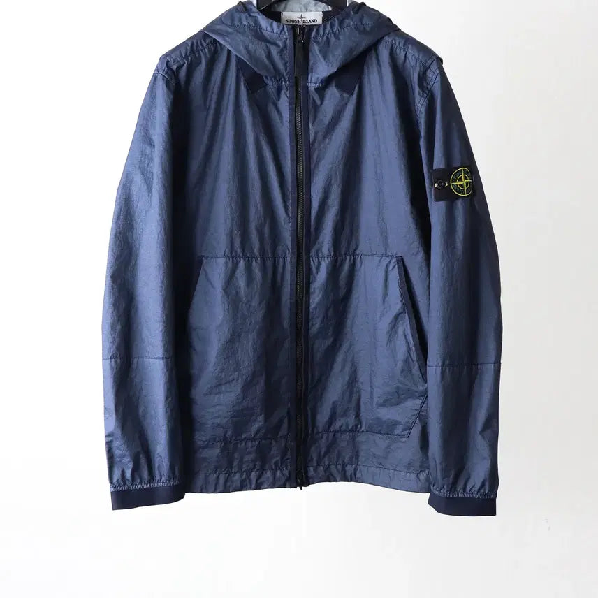 [SOLD OUT] 스톤아일랜드 멤브라나 후드 바람막이 네이비 XL팝니다.