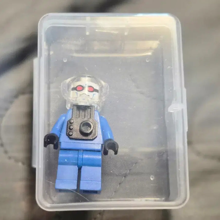 [BUNJANG] LEGO Old Mr. Freeze Minifigure / 레고 올드 미스터 프리즈 판매합니다