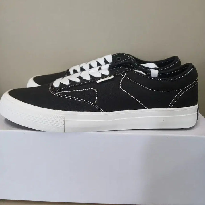 [BUNJANG] JILLSTUART SPORT Black Sneakers Size 260 / 질스튜어트스포츠 스니커즈 260 새상품
