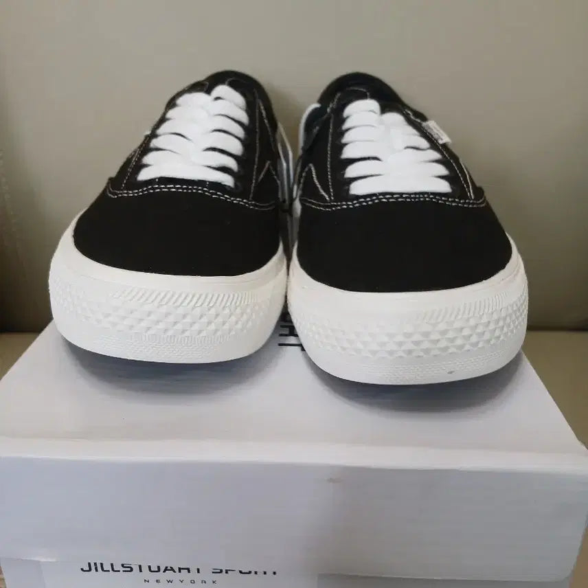 [BUNJANG] JILLSTUART SPORT Black Sneakers Size 260 / 질스튜어트스포츠 스니커즈 260 새상품