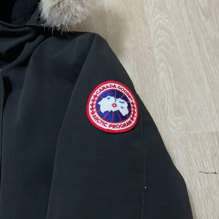 [SOLD OUT] 캐나다구스 로고 와펜 퍼후드 롱패딩 파카 S/90