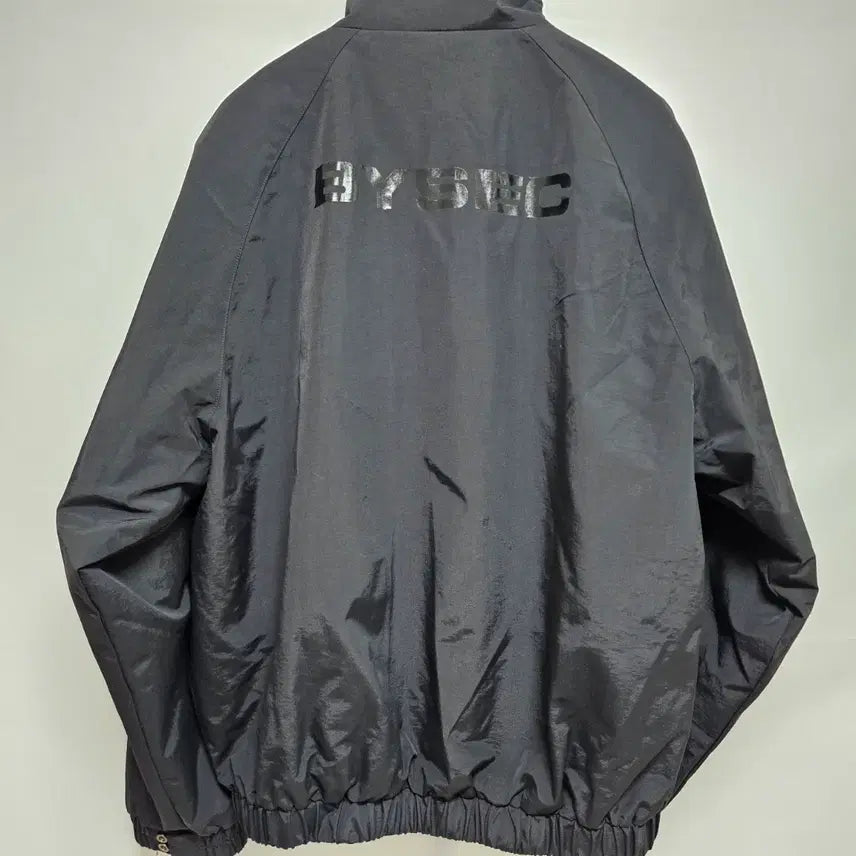 [BUNJANG] 바이젝 Bysec 백로고 바람막이.점퍼 XL / 바이젝 Bysec 백로고 바람막이.점퍼 XL